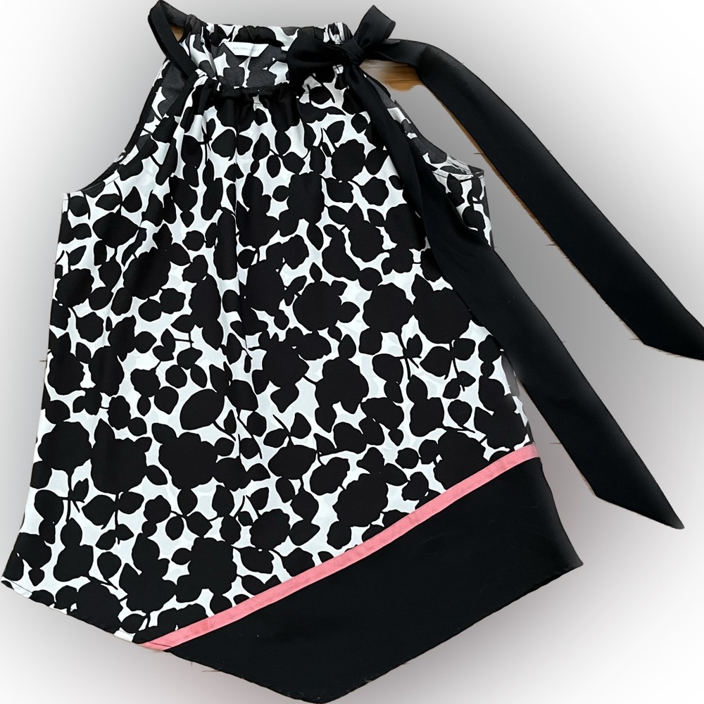 New York & Company Black & White Halter top Size M